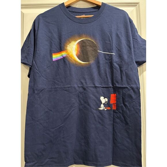 Snoopy Eclipse T-shirt size Medium - Picture 1 of 2